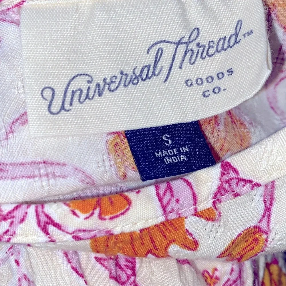 Universal Thread floral top size small - Picture 8 of 8